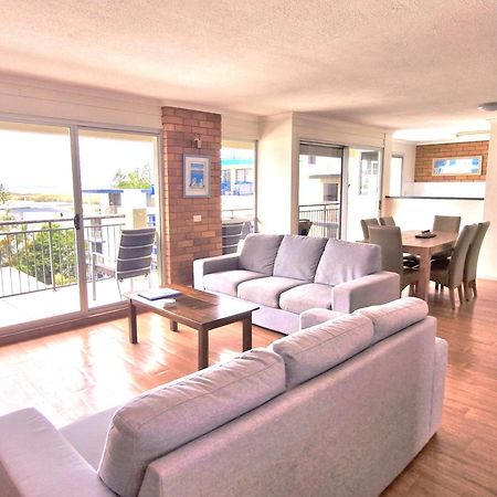 كالوندرا Joanne Apartments المظهر الخارجي الصورة