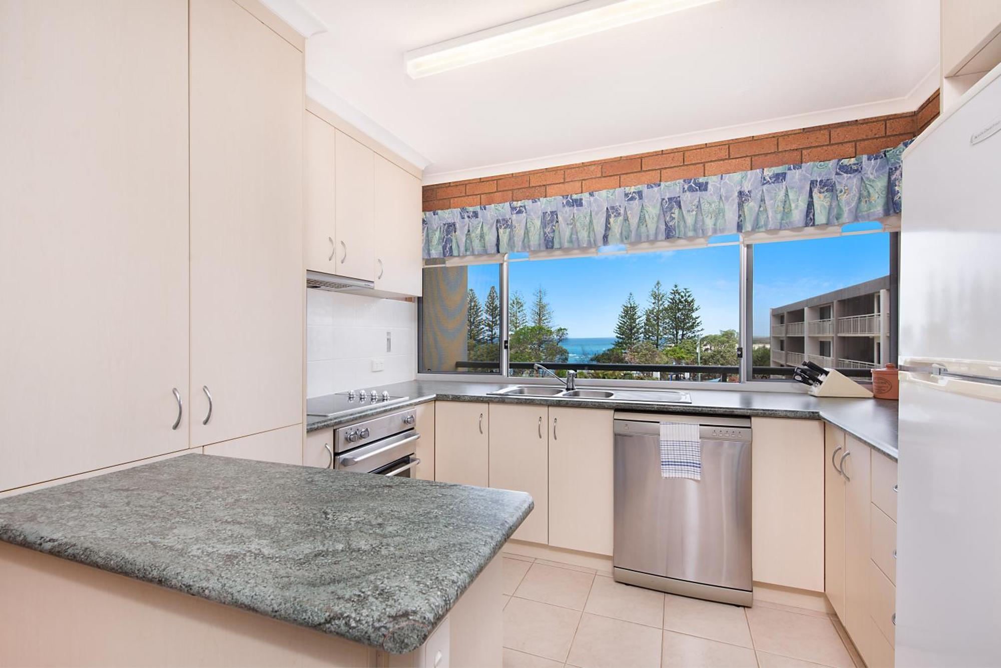 كالوندرا Joanne Apartments الغرفة الصورة
