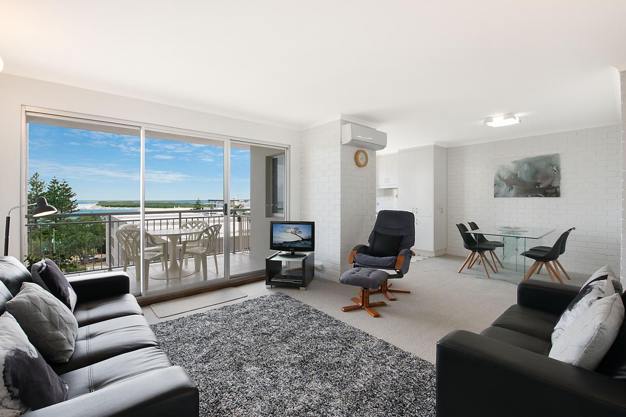 كالوندرا Joanne Apartments المظهر الخارجي الصورة